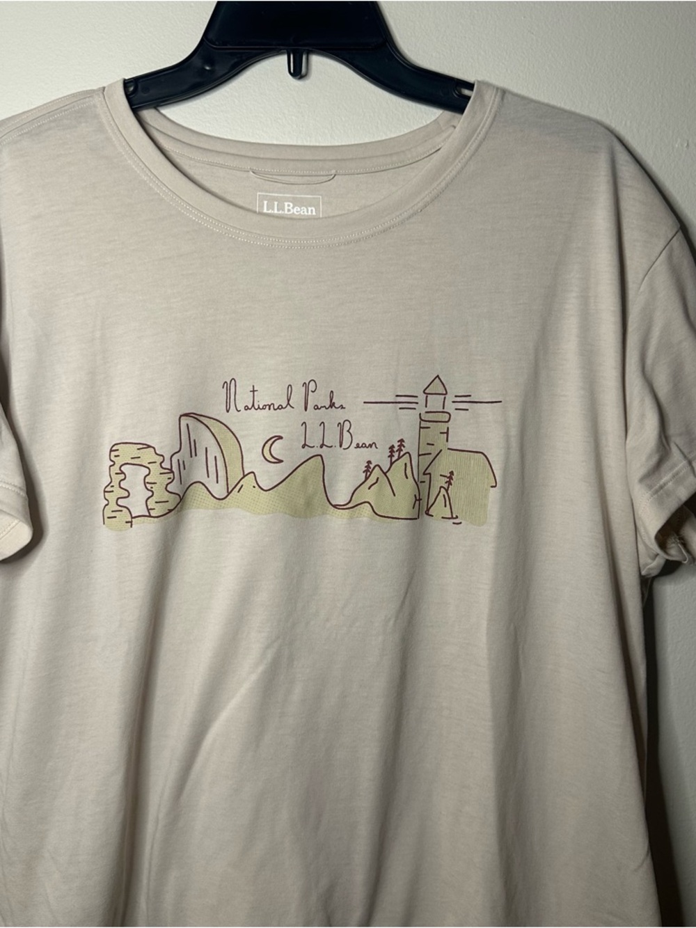 LL Bean Womens XL Beige National Parks Landscape Design Graphic Athletic T-Shirt